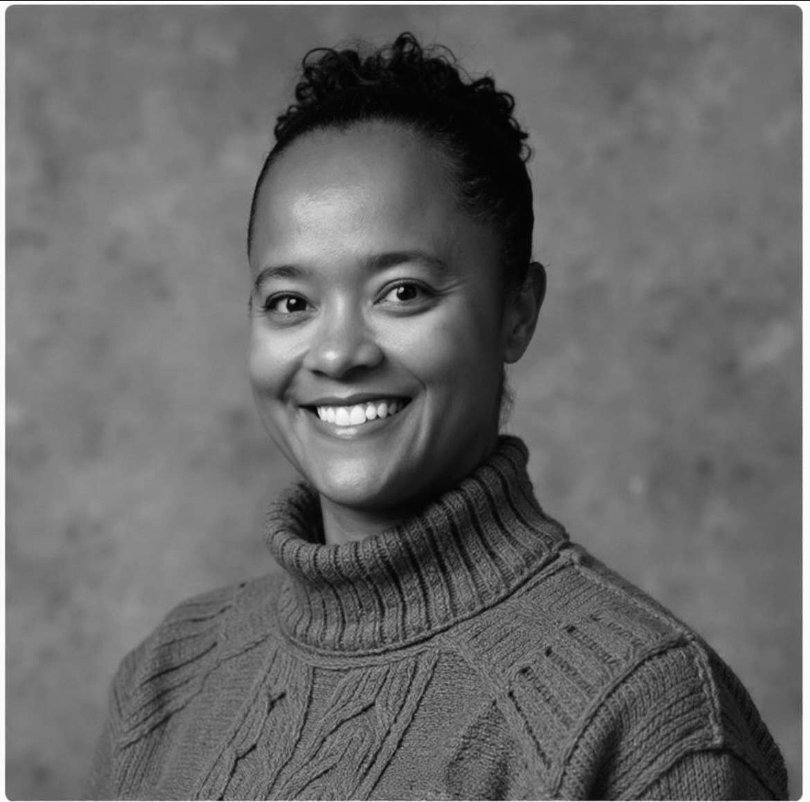LaToya, founder of Financial Playbook 365
